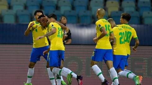 Seleção brasileira já tem 21 jogadores convocados em São Paulo; ainda falta chegar Neymar e Marquinhos. (Foto: