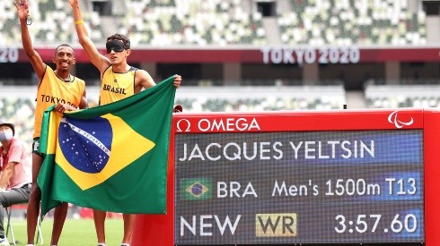 Yeltsin Jacques conquista o ouro na prova dos 1500m T11 e garante a 100ª medalha dourado para o Brasil em Jogos Paralímpicos (Foto: Getty Images)