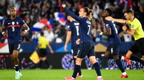 Festejo de gol de Griezmann con Francia