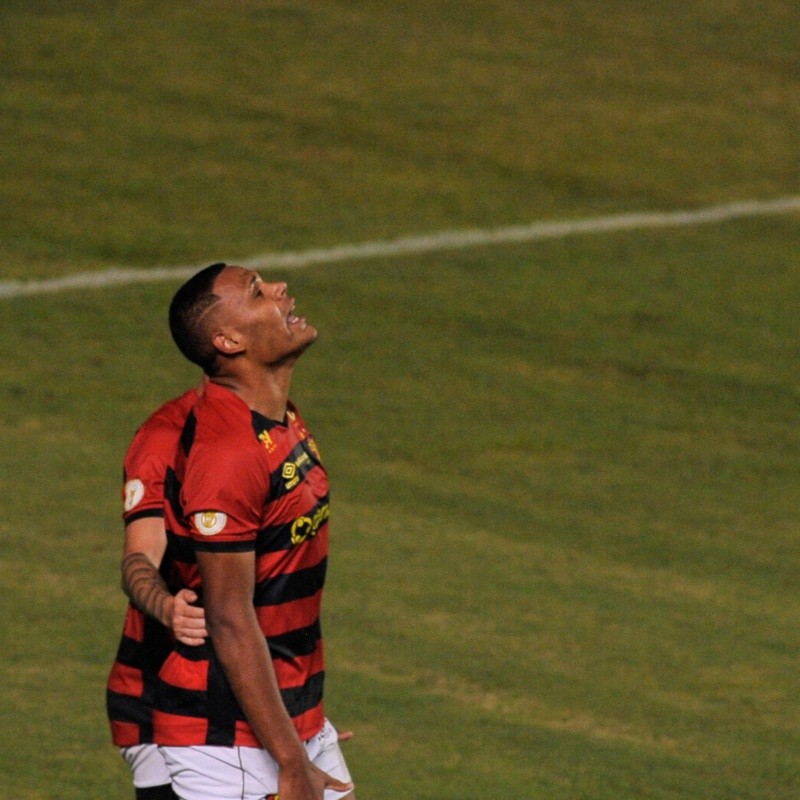 Mikael lamenta empate do Sport diante do Athletico Paranaense