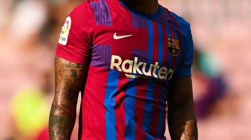 Camiseta de Barcelona con su patrocinio.