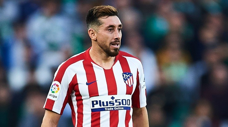 Atletico Madrid would involve Hector Herrera in negotiations for Kessie. (Getty)