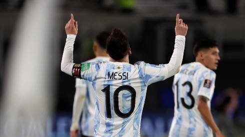 Messi faz um golaço e marca o seu 77º gol dele pela seleção argentina. (Foto: Getty Images)