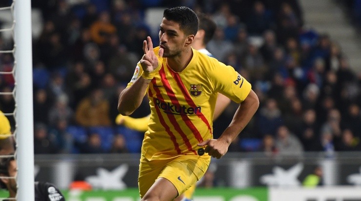 Luis Suarez celebrating