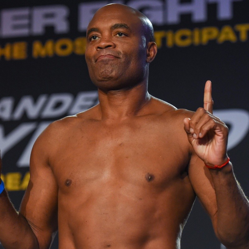 En el regreso de Holyfield, Anderson Silva se presenta con un explosivo nocaut