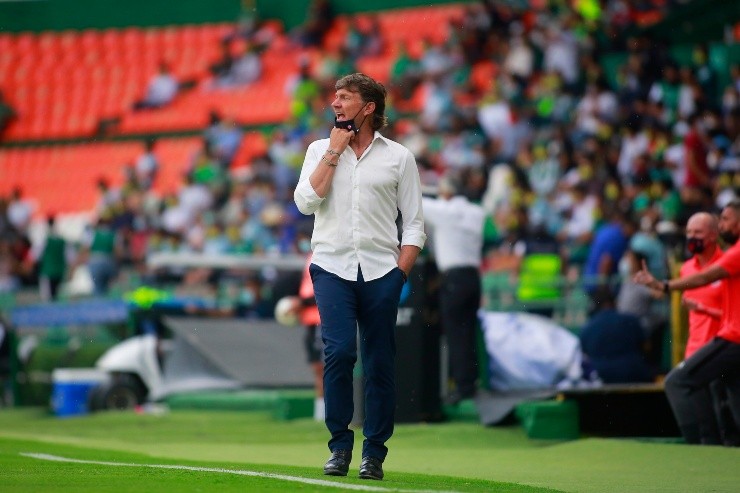 Hernán Cristante platicó en conferencia de prensa. JAM Media.