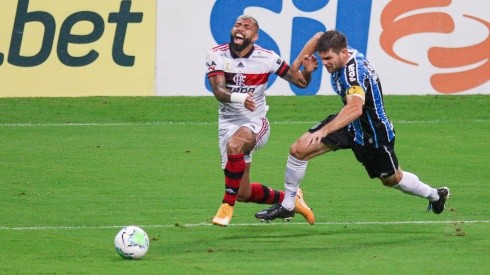 Confronto desta quarta-feira será o 100º entre Flamengo e Grêmio (Foto: Fernando Alves/AGIF)