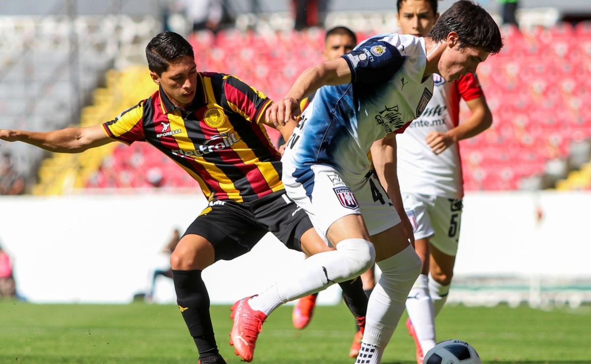 Tapatío es goleado 3-0 por Leones Negros de la UdeG RESUMEN y GOLES en  partido de la Jornada 8 del Torneo Apertura 2021 I Liga de Expansión