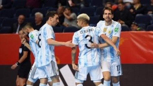 Argentina enfrenta a Serbia por la Fecha 2 del Mundial de Lituania (Foto: AFA).