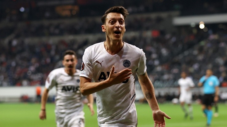 Mesut Ozil, el autor del gol de Fenerbahce.