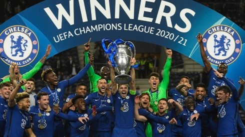 César Azpilicueta of Chelsea lifts the Champions League Trophy following their team's victory after the UEFA Champions League Final between Manchester City and Chelsea FC in May 2021.