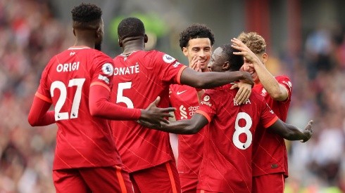 Jogadores do Liverpool comemoram um dos gols na vitória sobre o Crystal Palace (Foto: Getty Images)