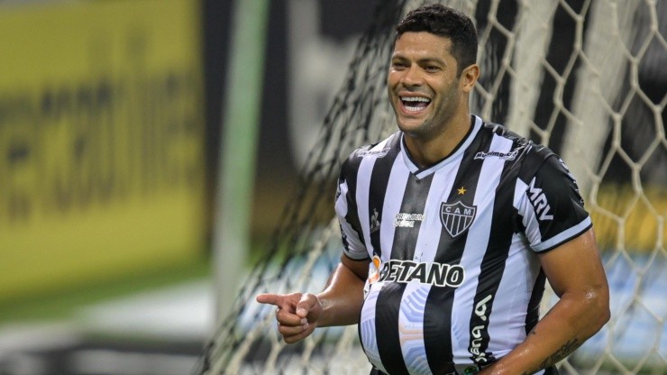 Hulk celebrando un gol ante Sport Recife.