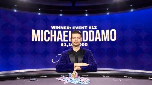 Michael Addamo fatou a lendária jaqueta roxa de campeão do Poker Masters (Foto: Poker Go)