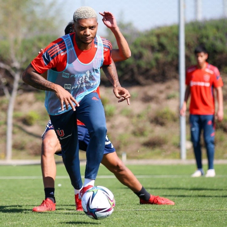 Universidad de Chile Junior Fernandes