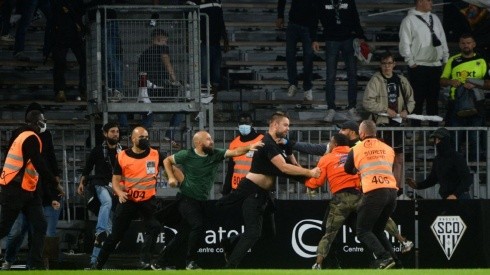 Imágenes de anoche entre Angers y Marsella por la Ligue 1.