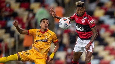 Bruno Henrique marcou os dois gols da vitória do Flamengo sobre o Barcelona | Crédito: Thiago Ribeiro/AGIF