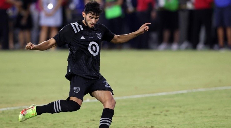 Ricardo Pepi #24 of the MLS All-Stars scores in the shootout win against the Liga MX All-Stars (Getty)