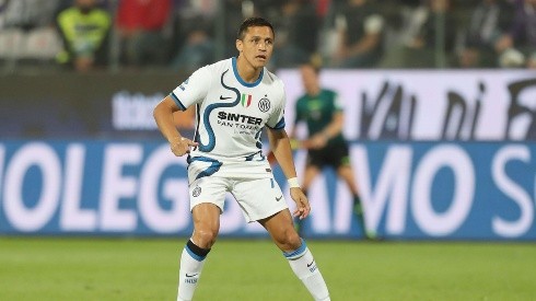 Alexis Sánchez vio acción en los últimos minutos en el partido ante los de Bérgamo