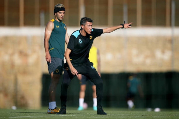 Raúl Jiménez y Bruno Lage