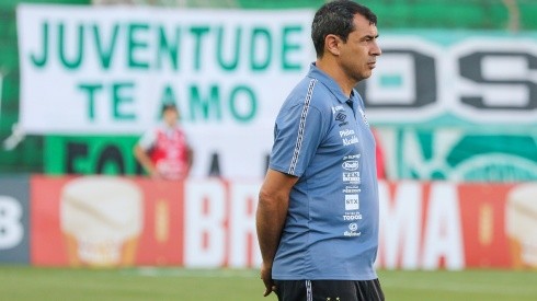 O treinador do Peixe, Fábio Carille. (Foto: Luiz Erbes/AGIF)