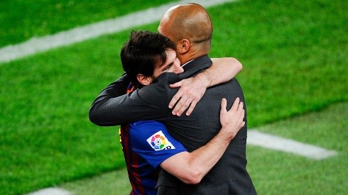 Guardiola e Messi trabalharam juntos por quatro temporadas no Barcelona (Foto: Getty Images)