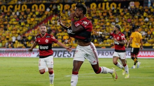 Bruno Henrique en festejo de gol.