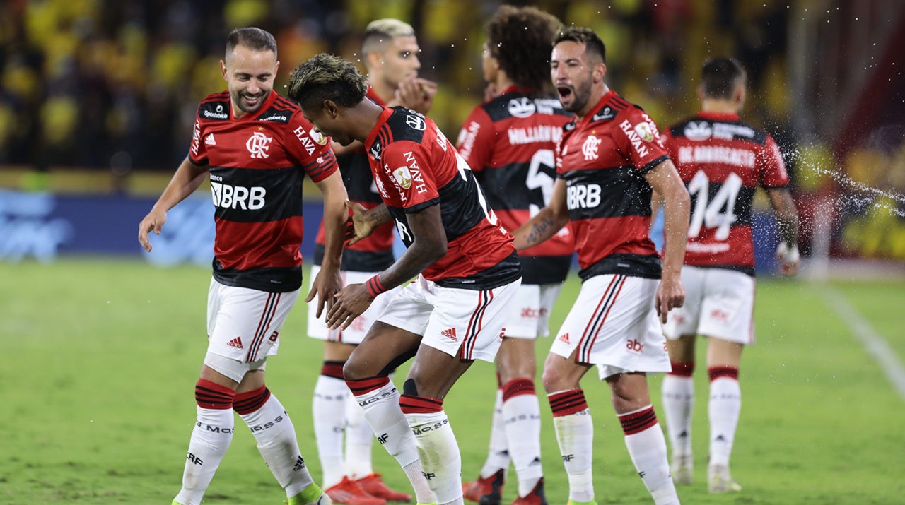 Flamengo tem a oportunidade de encostar na liderança