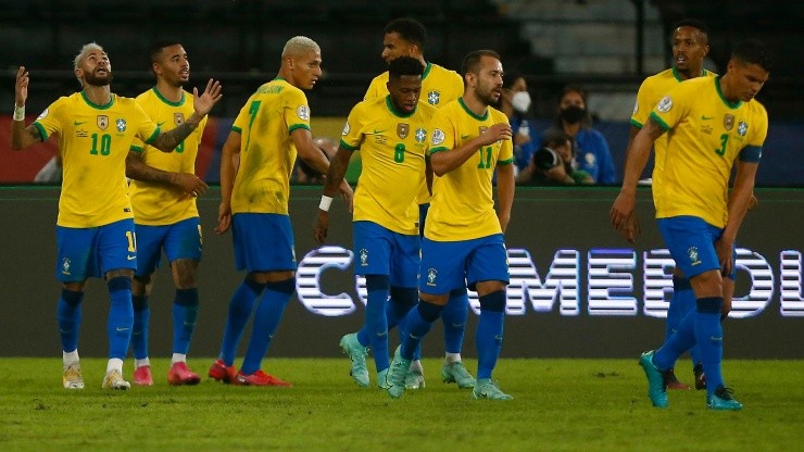 Jogadores da seleção brasileira comemoram gol (Foto: Getty Images)