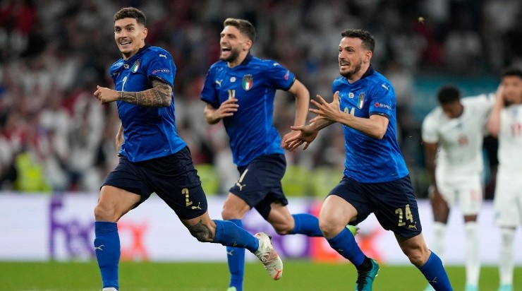 Comemoração dos jogadores da Itália (Foto: Getty Images)