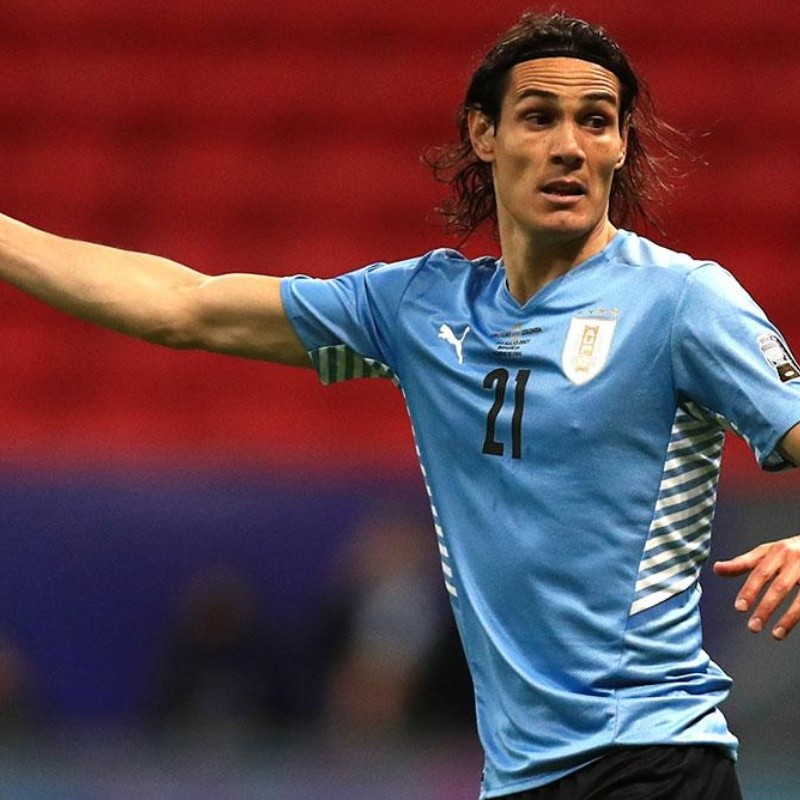 Edinson Cavani no fue alineado en el posible 11 titular de Uruguay, a un día de partido