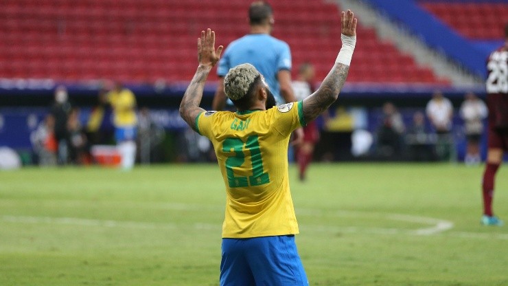 Brasil joga mal, mas vence a Venezuela, de virada, por 3 a 1 (Foto: Getty Images)