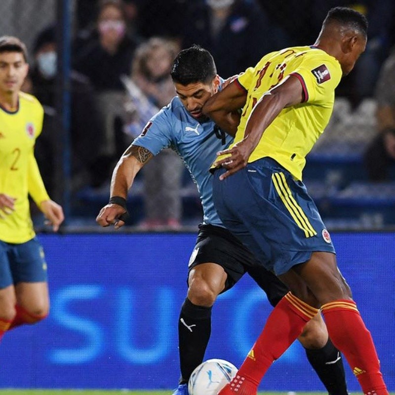 Luis Suárez se llevó la peor parte frente a Yerry Mina, ¿se perderá el partido ante Argentina?