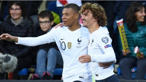Kylian Mbappé y Antoine Griezmann, compañeros en la selección de Francia.