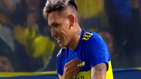 Boca le gana a Lanús con un golazo de Luis Vázquez.