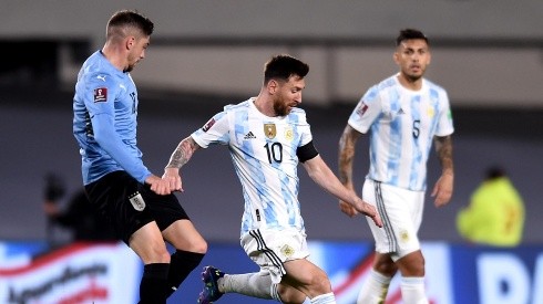 Lionel Messi vs. Uruguay, Eliminatorias CONMEBOL (Foto: Getty Images)