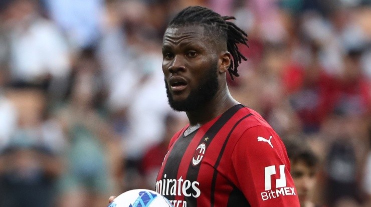 Franck Kessie in action during AC Milan’s 2-0 win over Lazio in the 2021-22 Serie A. (Marco Luzzani/Getty Images)