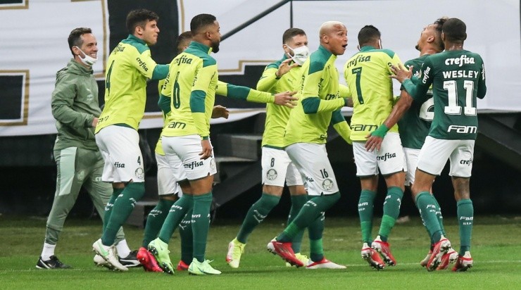 Jogadores do Palmeiras comemoram gol (Foto: Getty Images)