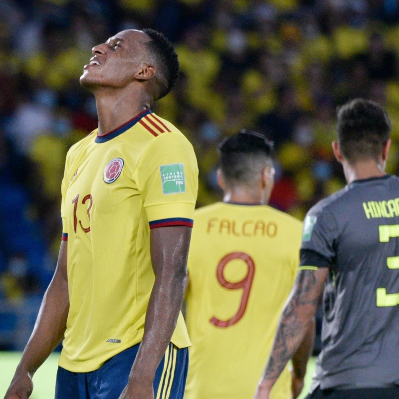 ¿Quién era el árbitro que estaba en el VAR en el juego Colombia vs. Ecuador?