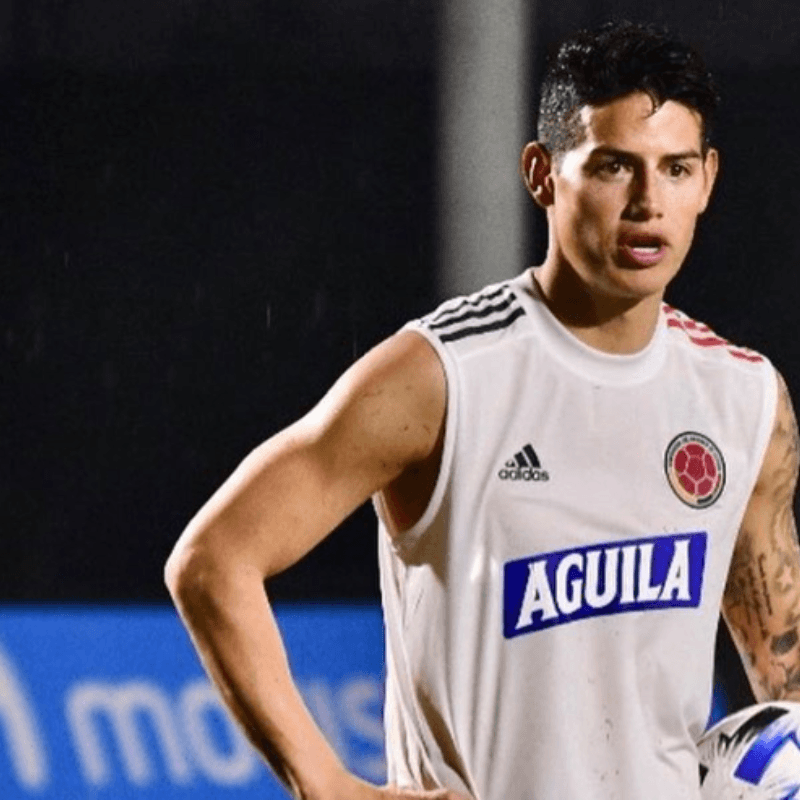 En medio del partido, James Rodríguez apareció con un hermoso mensaje a Colombia