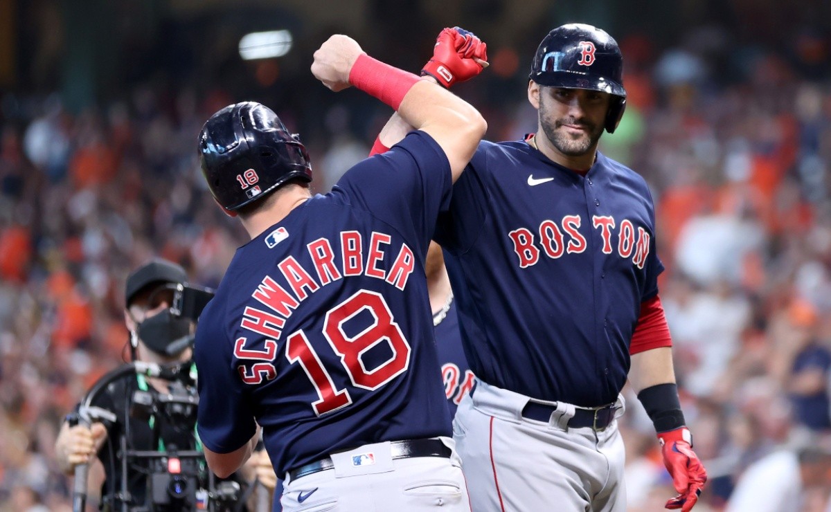 Boston Red Sox takes ALCS Game 2 and make history with 2 grand slams in