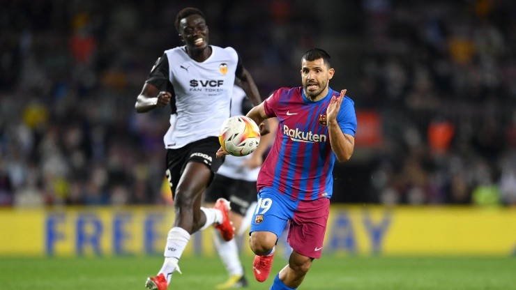 Sergio Agüero en sus primeros minutos con la camiseta de Barcelona.