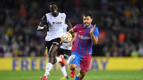 Sergio Agüero en sus primeros minutos con la camiseta de Barcelona.