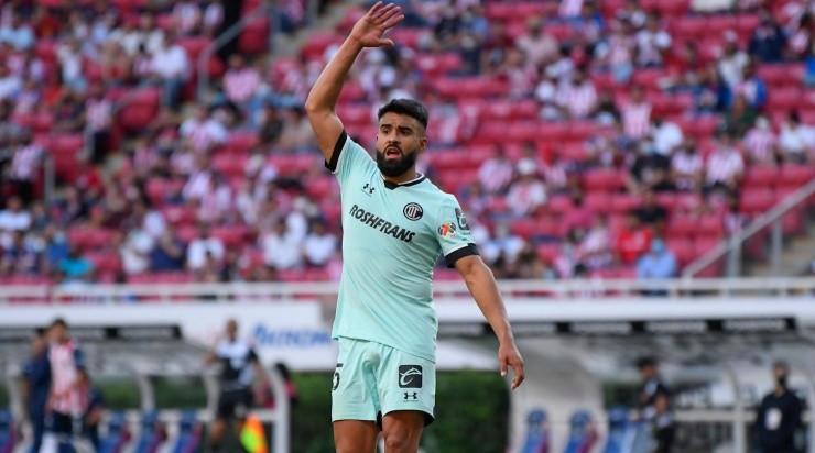 Canelo y un partido para el olvido. (Imago 7)