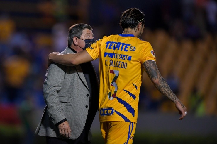 Los problemas entre Herrera y Salcedo le abrirían las puertas al defensor (Getty Images)