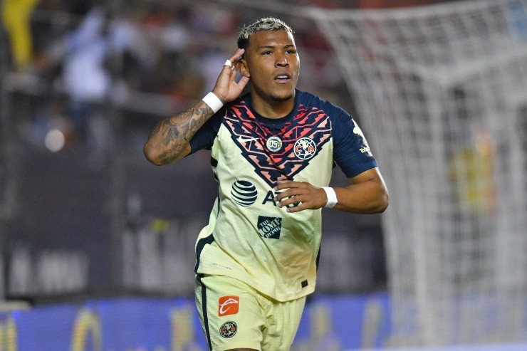Roger Martínez en América