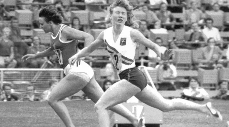 Renate Stecher y Raelene Boyle, en Munich 1972 (Getty Images)