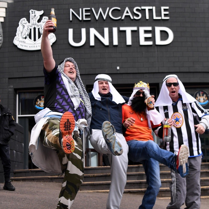 Newcastle pidió a sus hinchas dejar de usar atuendos árabes