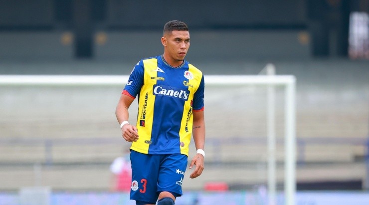 Piñuelas fue protagonista de la derrota del San Luis. (Imago 7)