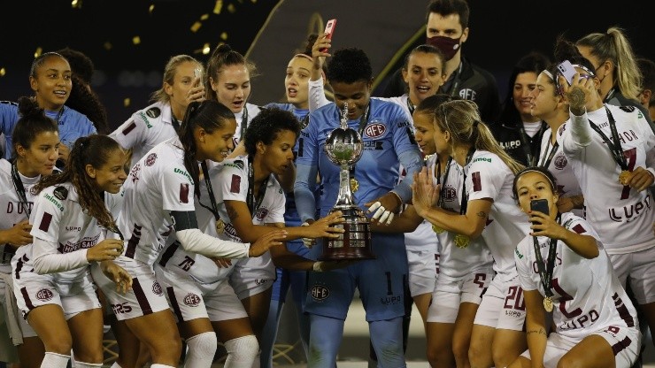 Ferroviária (Brasil), campeón vigente tras vencer en la final al América de Cali por 2 a 1